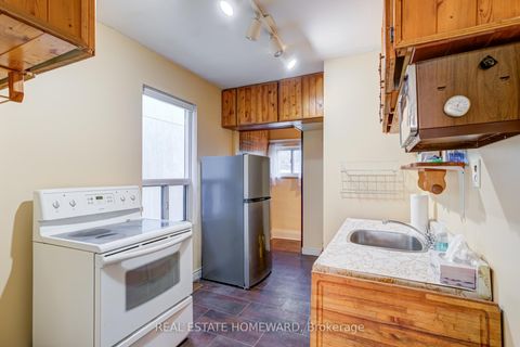 Photo 9 at 132 Hollis Avenue, Cliffside, Toronto