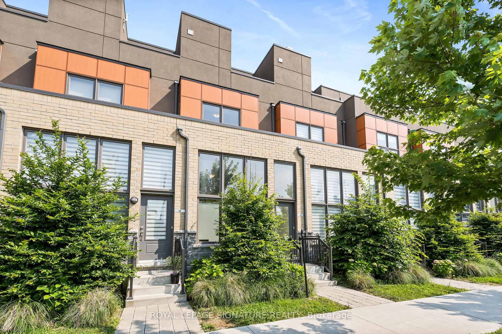 10 Curlew Drive, Donalda, Toronto 