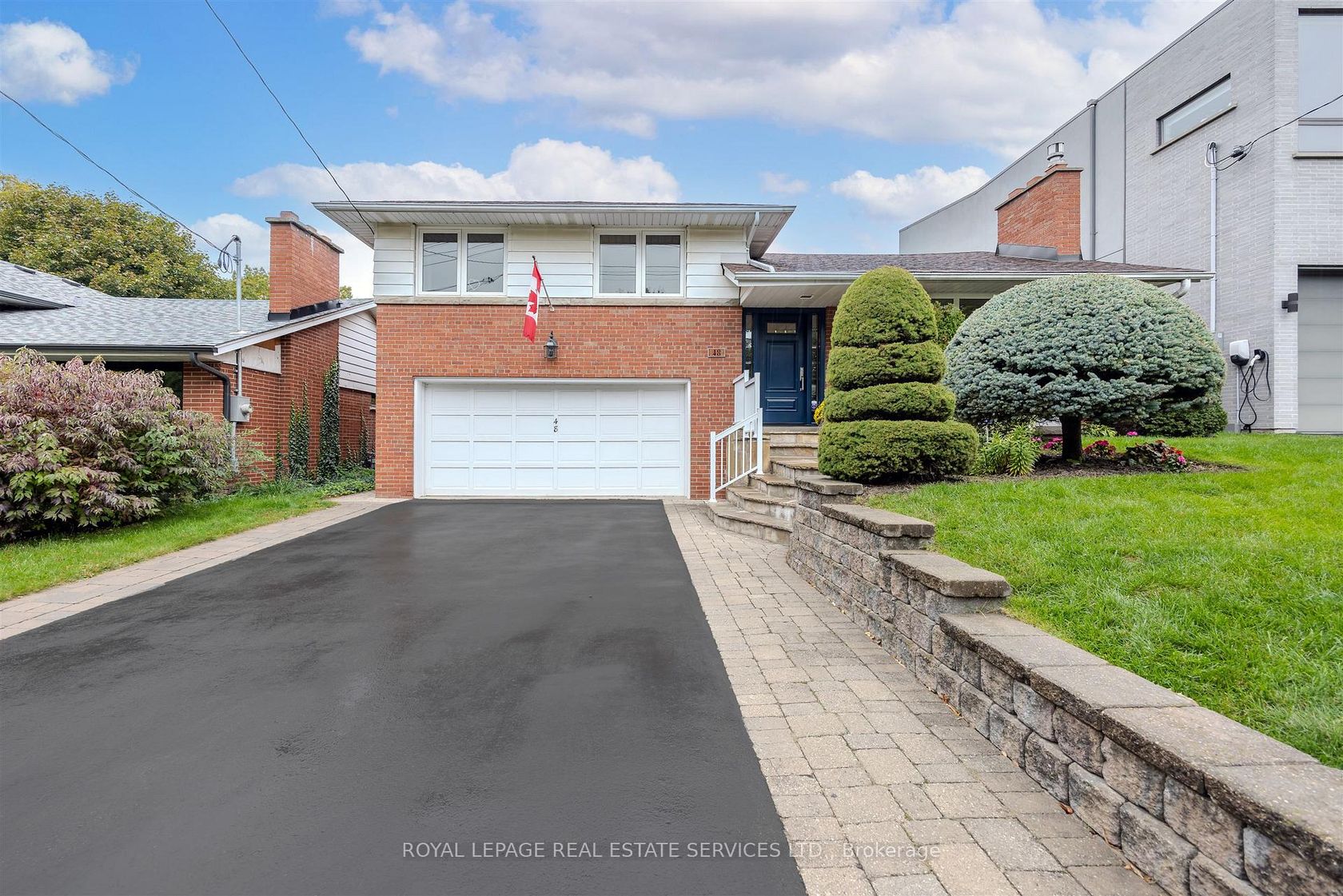 Photo 1 at 48 Reid Manor, Queensway, Toronto Photo 1 at 48 Reid Manor, Queensway, Toronto