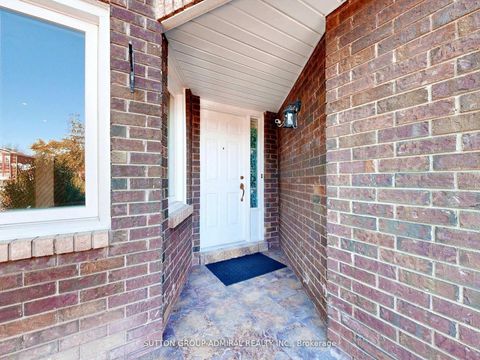 Photo 2 at 280 Bernard Avenue, Devonsleigh, Richmond Hill