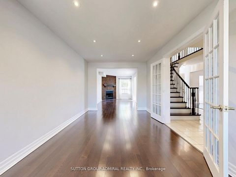 Photo 5 at 280 Bernard Avenue, Devonsleigh, Richmond Hill