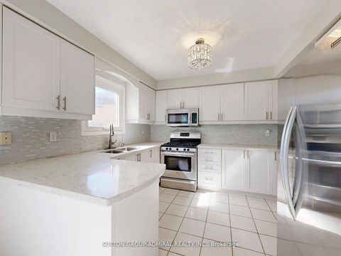 Photo 10 at 280 Bernard Avenue, Devonsleigh, Richmond Hill