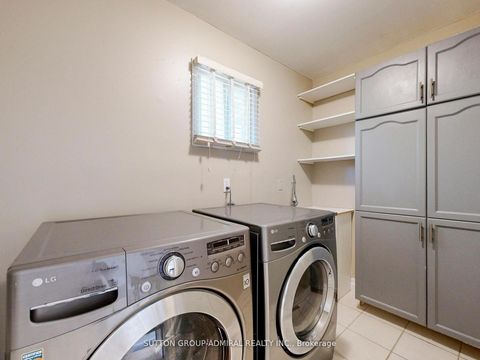 Photo 15 at 280 Bernard Avenue, Devonsleigh, Richmond Hill