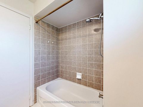 Photo 24 at 280 Bernard Avenue, Devonsleigh, Richmond Hill