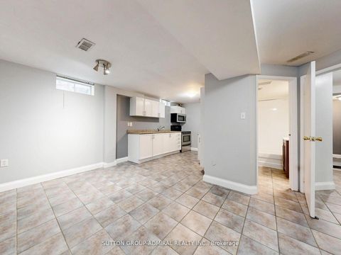 Photo 28 at 280 Bernard Avenue, Devonsleigh, Richmond Hill