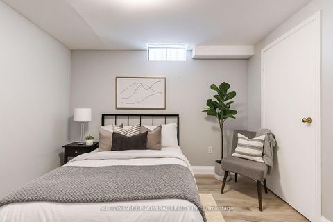 Photo 32 at 280 Bernard Avenue, Devonsleigh, Richmond Hill