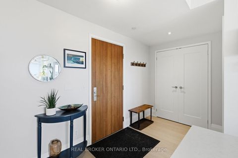 Photo 5 at 606 - 25 Malcolm Road, Leaside, Toronto