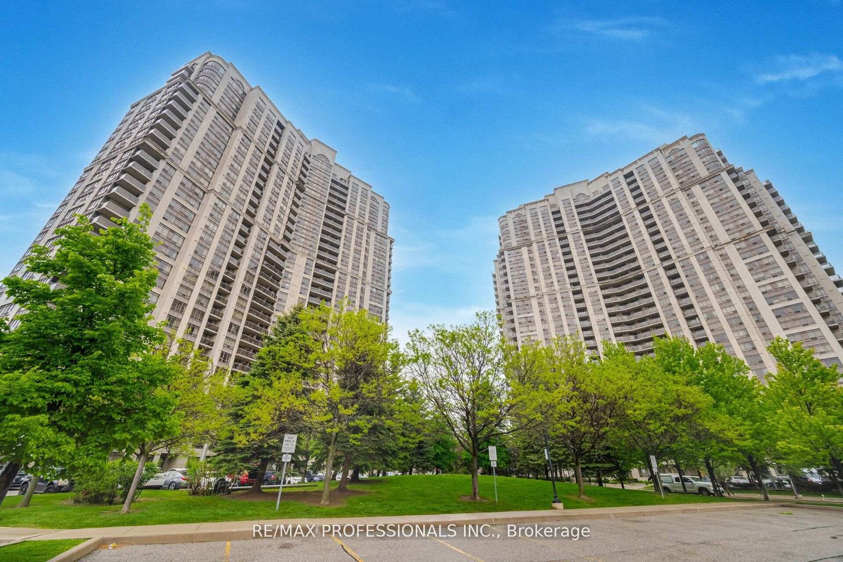 Photo 2 at PH21 - 700 Humberwood Boulevard, Clairville, Toronto Photo 2 at PH21 - 700 Humberwood Boulevard, Clairville, Toronto