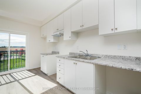 Photo 8 at 19 Ravenscraig Place, Cookstown, Innisfil Photo 8 at 19 Ravenscraig Place, Cookstown, Innisfil