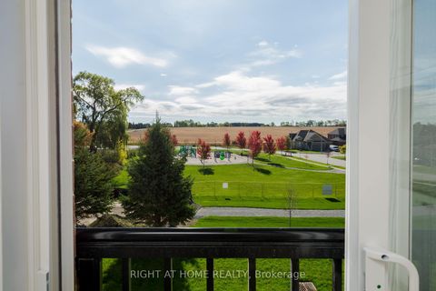 Photo 9 at 19 Ravenscraig Place, Cookstown, Innisfil Photo 9 at 19 Ravenscraig Place, Cookstown, Innisfil