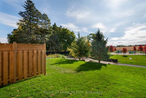Photo 31 at 19 Ravenscraig Place, Cookstown, Innisfil