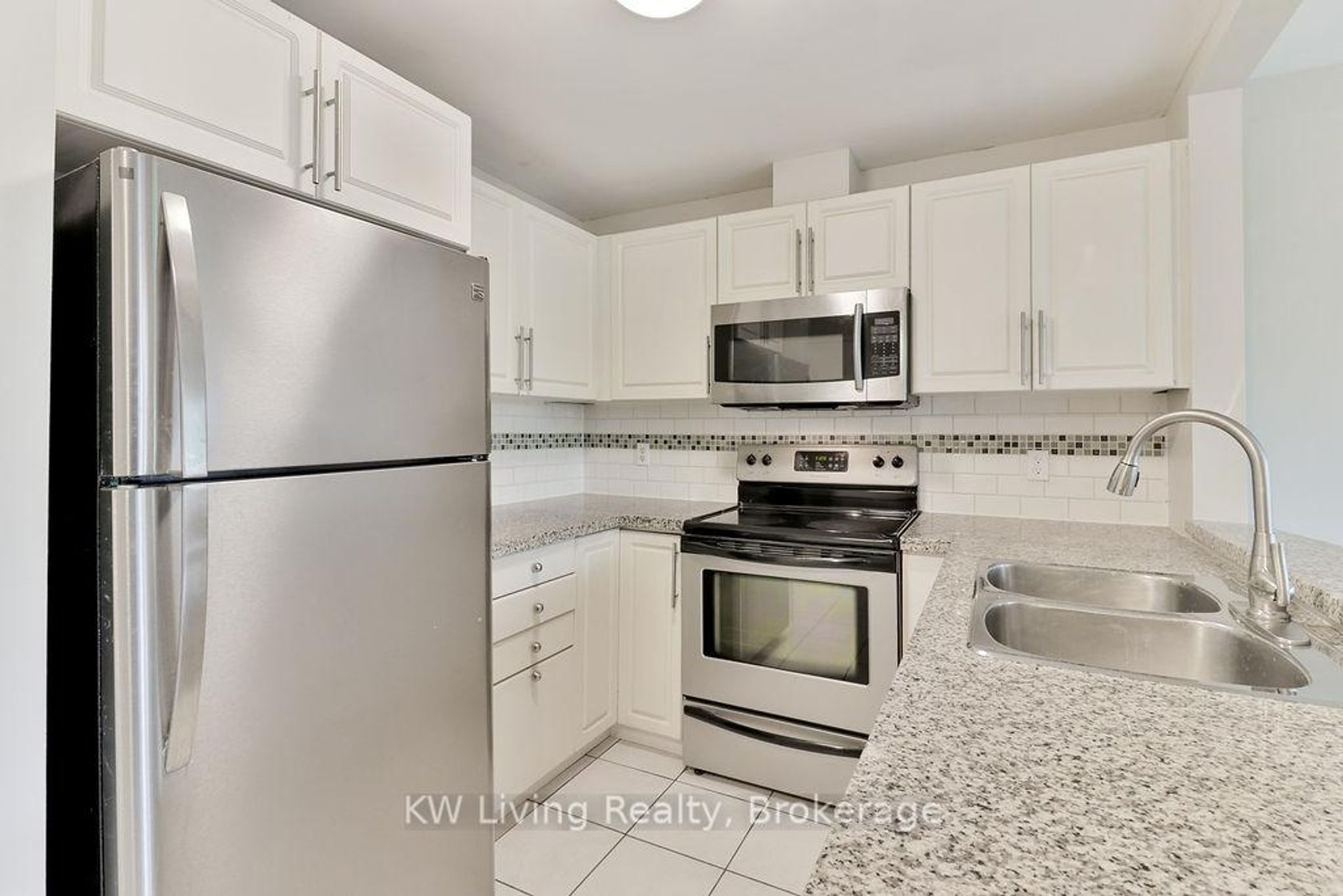 Photo 11 at A12 - 108 Finch Avenue W, Newtonbrook West, Toronto Photo 11 at A12 - 108 Finch Avenue W, Newtonbrook West, Toronto