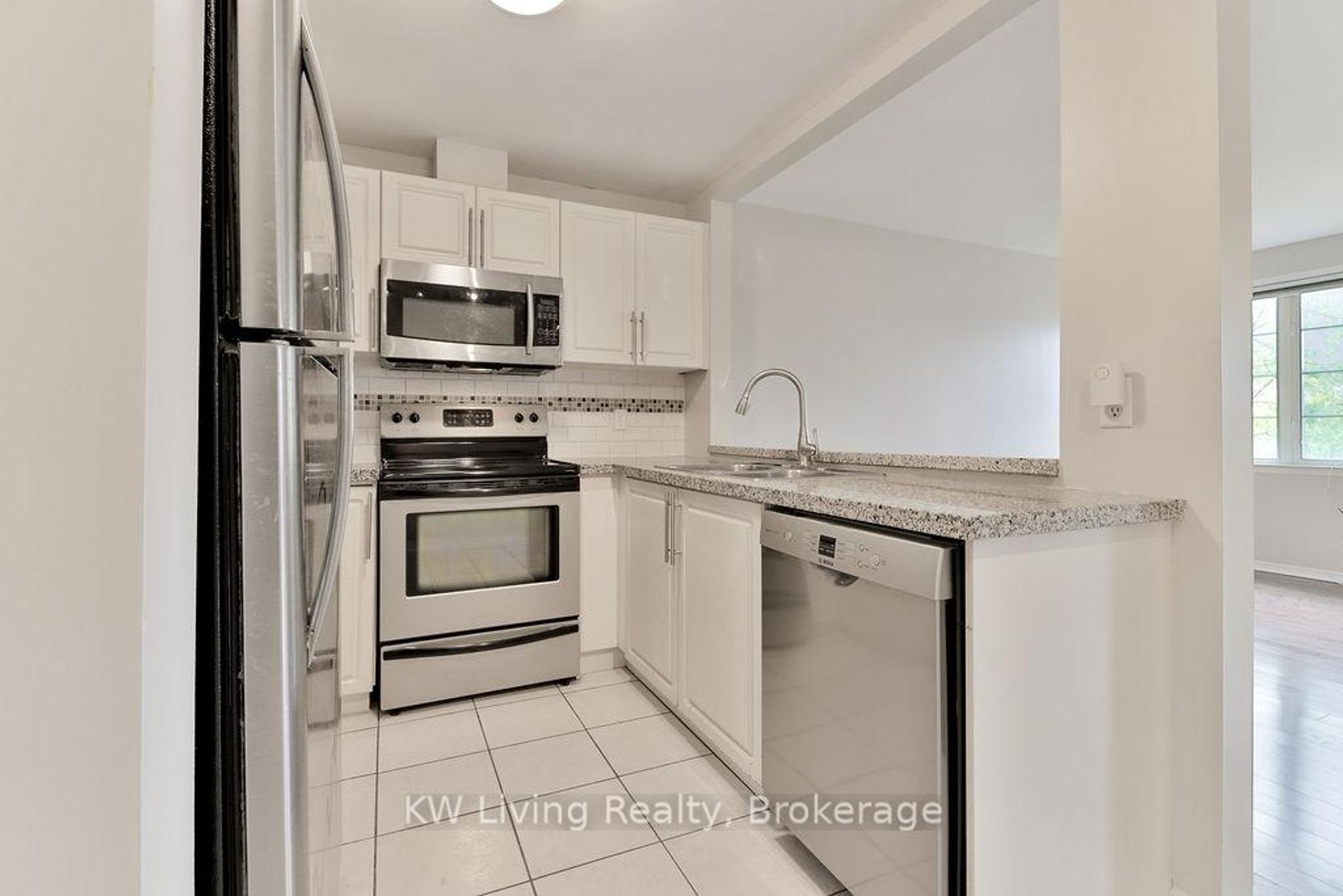 Photo 12 at A12 - 108 Finch Avenue W, Newtonbrook West, Toronto Photo 12 at A12 - 108 Finch Avenue W, Newtonbrook West, Toronto
