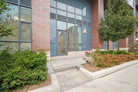 Photo 1 at 105 - 10 Honeycrisp Crescent, Vaughan Corporate Centre, Vaughan