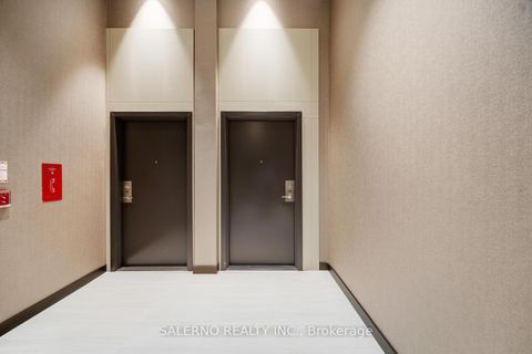 Photo 17 at 105 - 10 Honeycrisp Crescent, Vaughan Corporate Centre, Vaughan