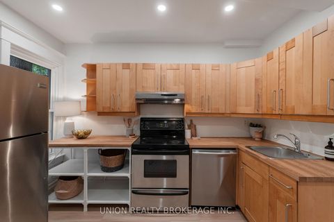 Photo 13 at 262 Silver Birch Avenue, The Beaches, Toronto