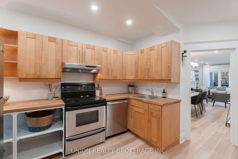 Photo 14 at 262 Silver Birch Avenue, The Beaches, Toronto
