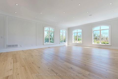 Photo 12 at 150 Olde Bayview Avenue, Oak Ridges Lake Wilcox, Richmond Hill