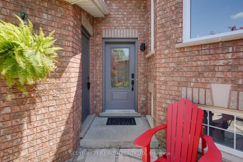 Photo 4 at 55 HOLLY MEADOW Road, Holly, Barrie