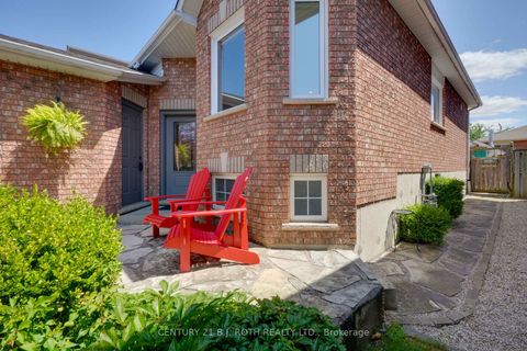 Photo 5 at 55 HOLLY MEADOW Road, Holly, Barrie