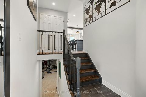 Photo 7 at 55 HOLLY MEADOW Road, Holly, Barrie