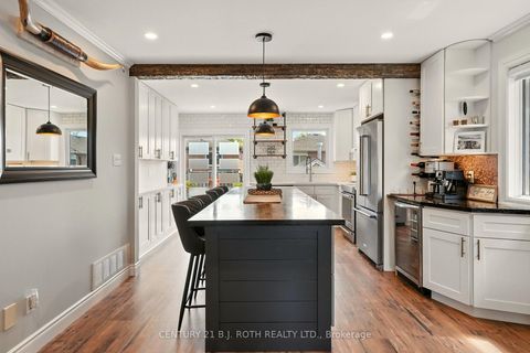 Photo 13 at 55 HOLLY MEADOW Road, Holly, Barrie