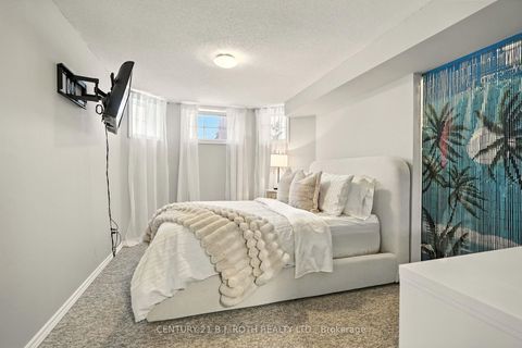 Photo 28 at 55 HOLLY MEADOW Road, Holly, Barrie