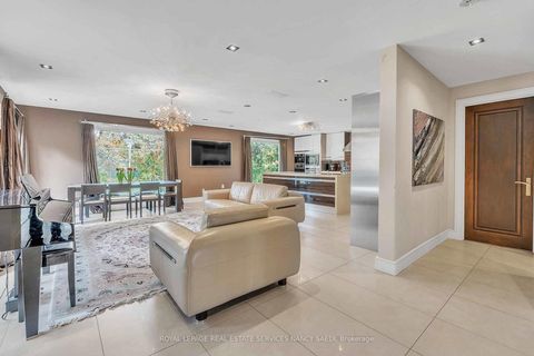 Photo 5 at 36 Old Colony Road, Windfields, Toronto Photo 5 at 36 Old Colony Road, Windfields, Toronto