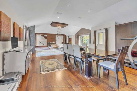 Photo 8 at 36 Old Colony Road, Windfields, Toronto