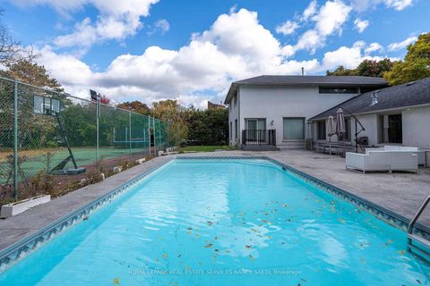 Photo 13 at 36 Old Colony Road, Windfields, Toronto