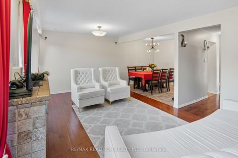 Photo 4 at 10 - 19 Centennial Park Road, West Deane, Toronto