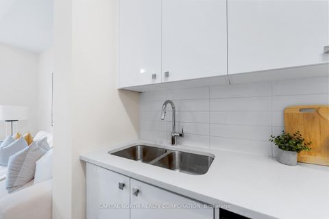 Photo 8 at L118 - 9570 Islington Avenue, Sonoma Heights, Vaughan