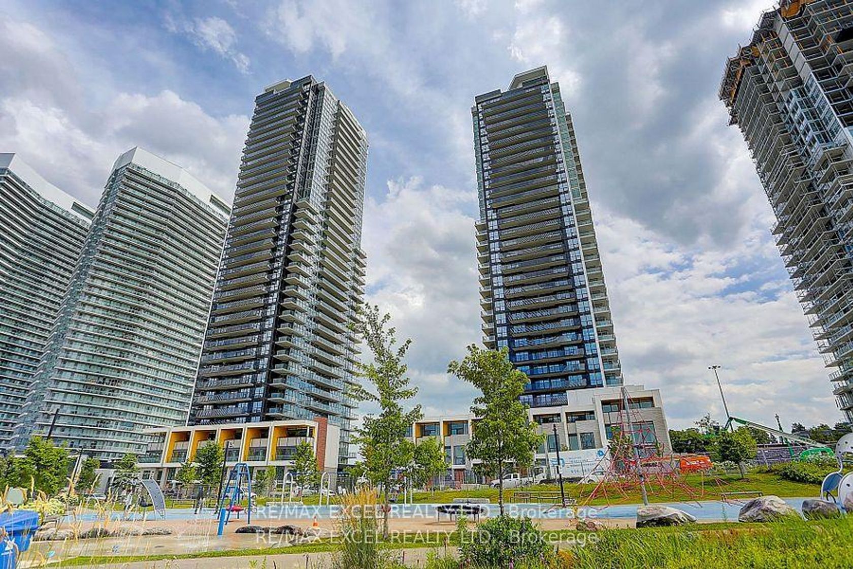 2001 - 85 McMahon Drive, Bayview Village, Toronto 