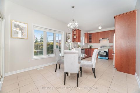 Photo 14 at 71 Ivy Glen Drive, Patterson, Vaughan