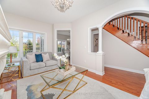 Photo 18 at 71 Ivy Glen Drive, Patterson, Vaughan