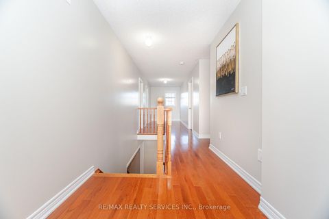 Photo 22 at 71 Ivy Glen Drive, Patterson, Vaughan