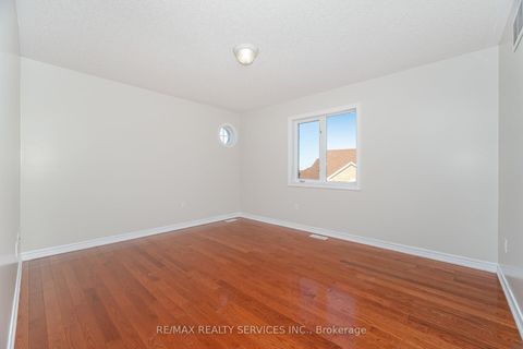 Photo 28 at 71 Ivy Glen Drive, Patterson, Vaughan