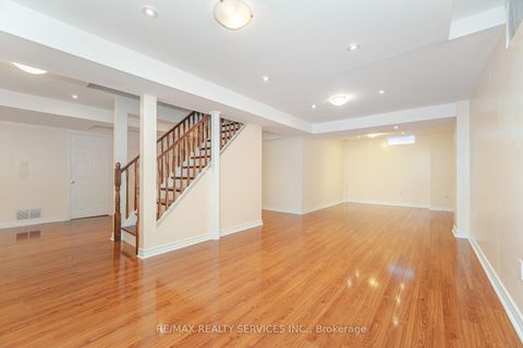 Photo 33 at 71 Ivy Glen Drive, Patterson, Vaughan