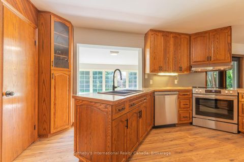 Photo 22 at 31 Elizabeth Street E, Creemore, Clearview