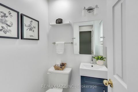 Photo 11 at 9 Maconnachie Place, Bowmanville, Clarington