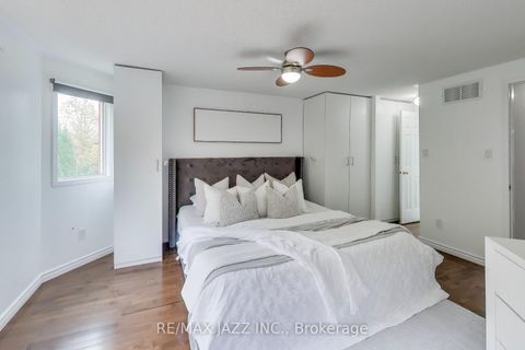 Photo 16 at 9 Maconnachie Place, Bowmanville, Clarington