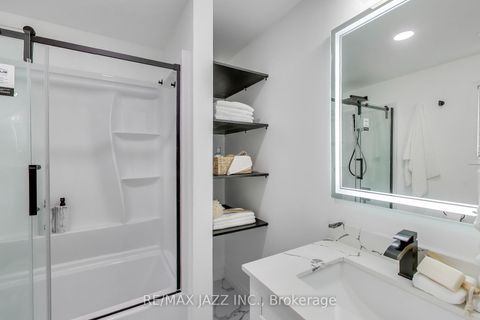 Photo 19 at 9 Maconnachie Place, Bowmanville, Clarington