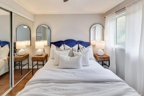 Photo 20 at 9 Maconnachie Place, Bowmanville, Clarington