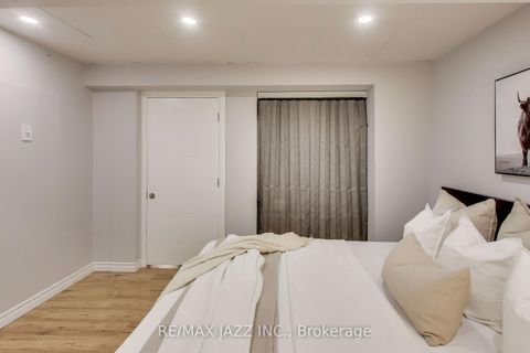 Photo 29 at 9 Maconnachie Place, Bowmanville, Clarington