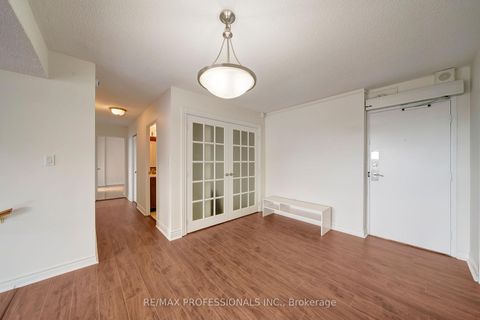 Photo 6 at 1710 - 270 Scarlett Road, Smythe, Toronto