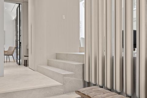 Photo 7 at 39 Chudleigh Avenue, Lawrence Park South, Toronto
