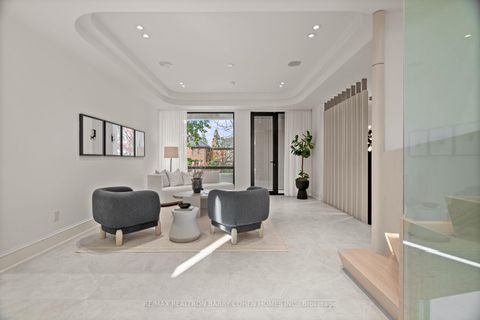 Photo 10 at 39 Chudleigh Avenue, Lawrence Park South, Toronto