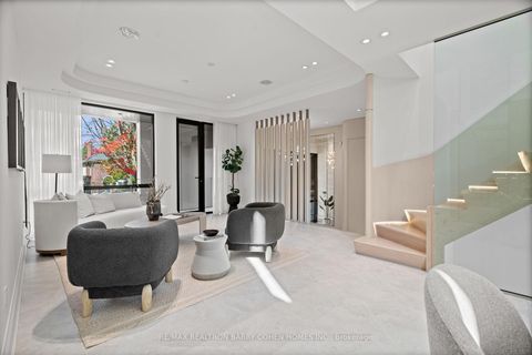 Photo 11 at 39 Chudleigh Avenue, Lawrence Park South, Toronto