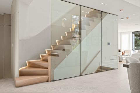 Photo 15 at 39 Chudleigh Avenue, Lawrence Park South, Toronto
