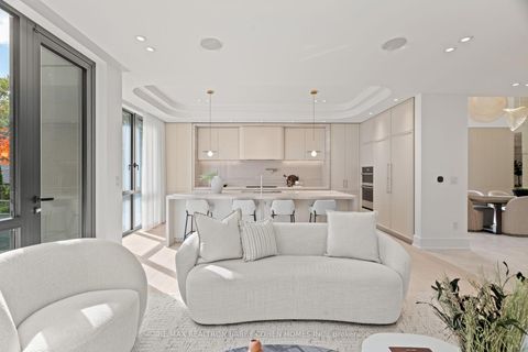 Photo 20 at 39 Chudleigh Avenue, Lawrence Park South, Toronto